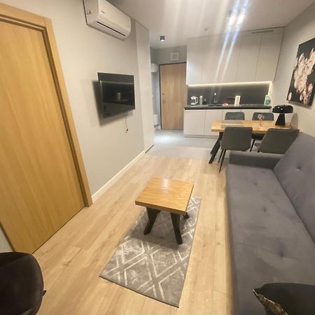 Wiktoryn 6 Piekne Nowe Apartamenty Z Duzymi Balkonami Varşovia Exterior foto