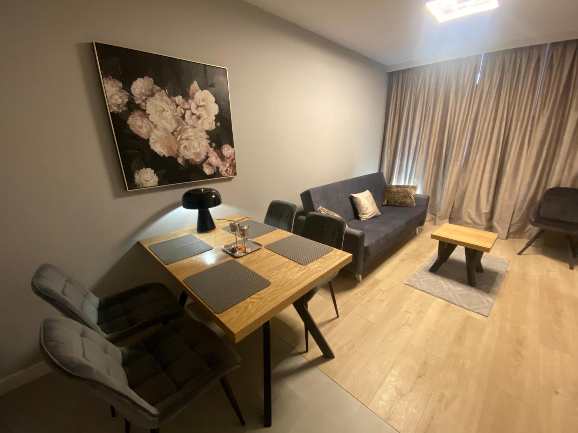 Wiktoryn 6 Piekne Nowe Apartamenty Z Duzymi Balkonami Varşovia Exterior foto